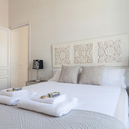 Stunning Boutique - Space Maison Apartments Севиля Екстериор снимка